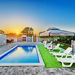 別荘 Countryside - Pool - Big Terrace *