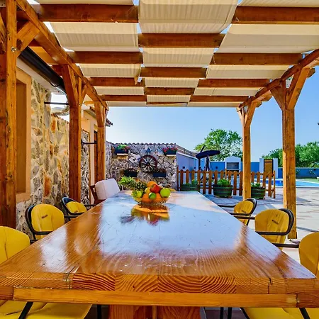 Countryside - Pool - Big Terrace Бенковац