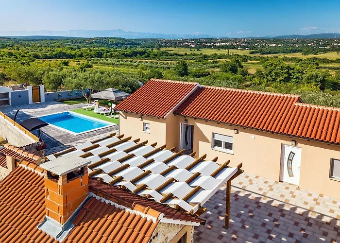 Сasa de vacaciones Countryside - Pool - Big Terrace Benkovac