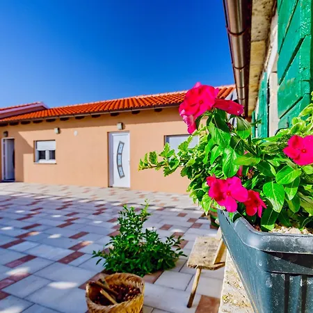 Holiday home Countryside - Pool - Big Terrace