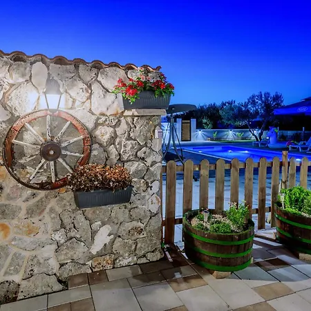 Holiday home Countryside - Pool - Big Terrace *