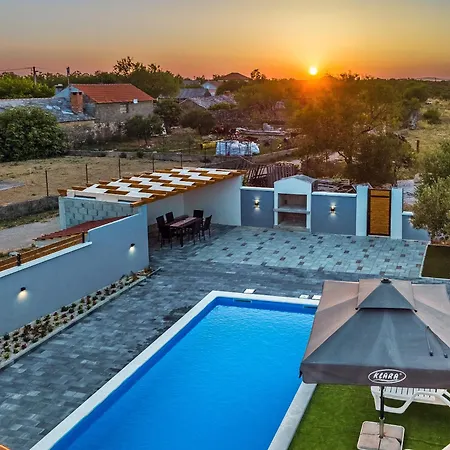 Holiday home Countryside - Pool - Big Terrace