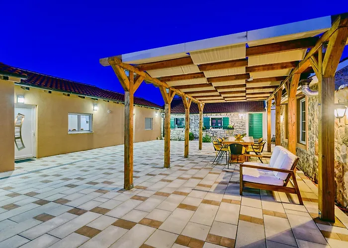 Countryside - Pool - Big Terrace